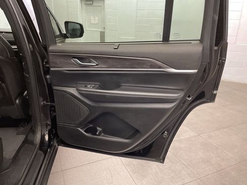 Certified 2024 Jeep Grand Cherokee L Limited w/ Luxury Tech Group II image 33