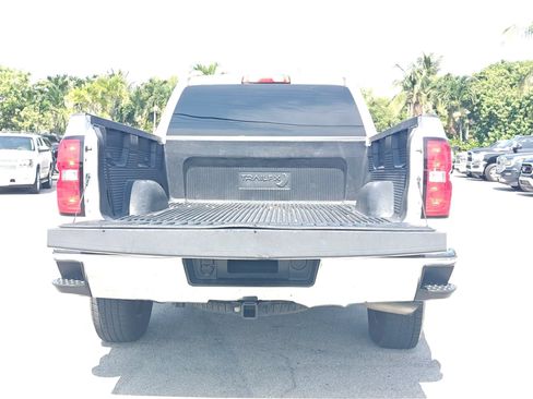 Used 2019 Chevrolet Silverado 1500 LT RWD image 6