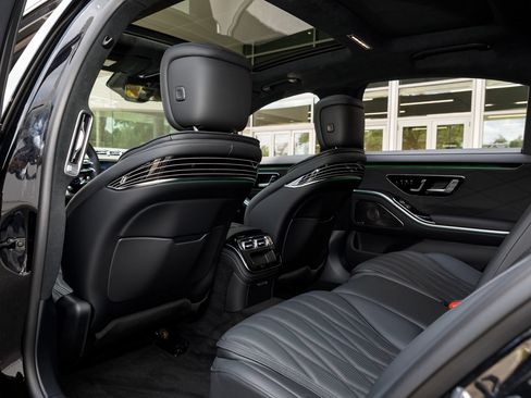 Used 2026 Mercedes-Benz S 63 AMG S image 46