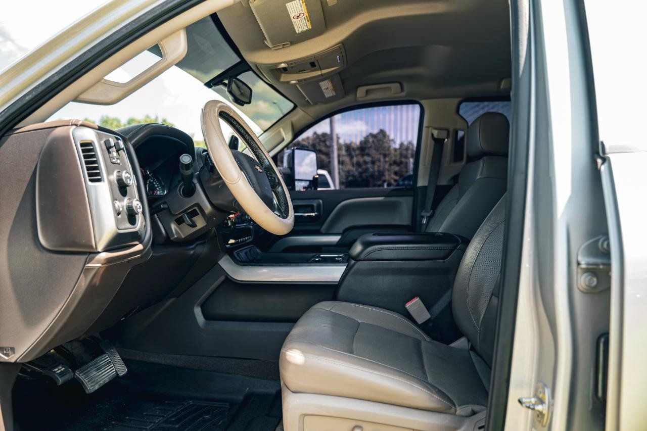 Used 2019 Chevrolet Silverado 2500 LTZ w/ Duramax Plus Package AWD/4WD image 21