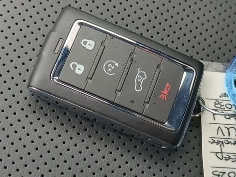 New 2025 Jeep Grand Cherokee Limited w/ Luxury Tech Group II image 35