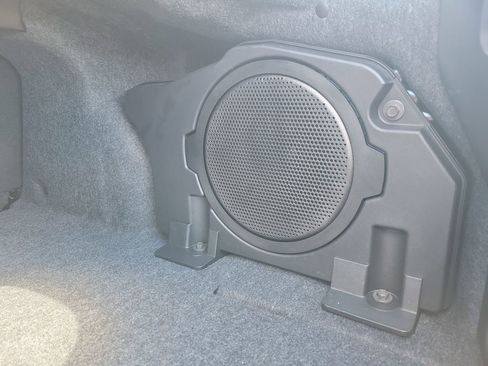 Used 2025 Ford Mustang Premium image 31