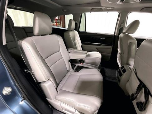 Used 2020 Honda Pilot Elite image 27
