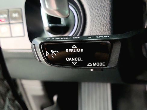 Used 2020 Porsche Cayenne AWD/4WD image 24