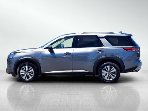 Used 2025 Nissan Pathfinder SL FWD image 10