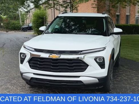 Certified 2024 Chevrolet TrailBlazer LT w/ Convenience Package AWD/4WD image 3