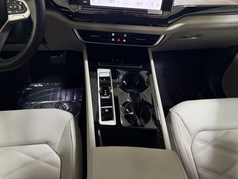 New 2026 Volkswagen Atlas SE image 34