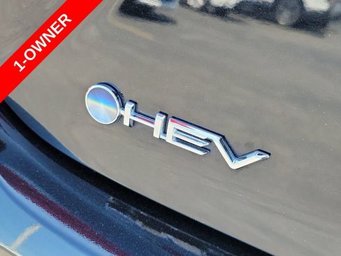 Used 2025 Toyota Camry SE FWD image 10