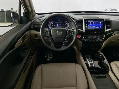 Used 2018 Honda Pilot Touring image 28