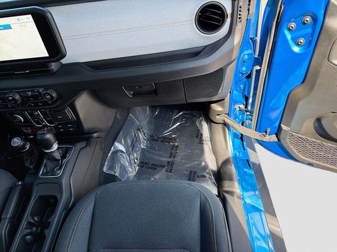 Used 2024 Jeep Wrangler Willys AWD/4WD image 17