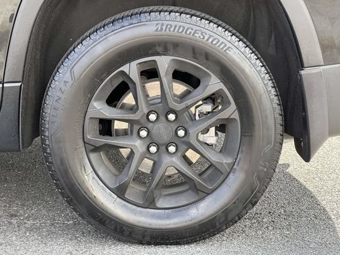 Used 2023 Chevrolet Traverse LS w/ Safety Package FWD image 16