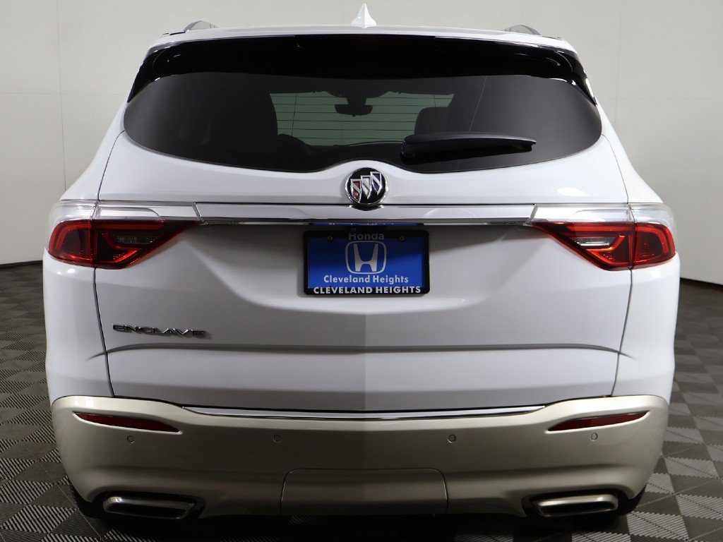 Used 2023 Buick Enclave Essence FWD image 17