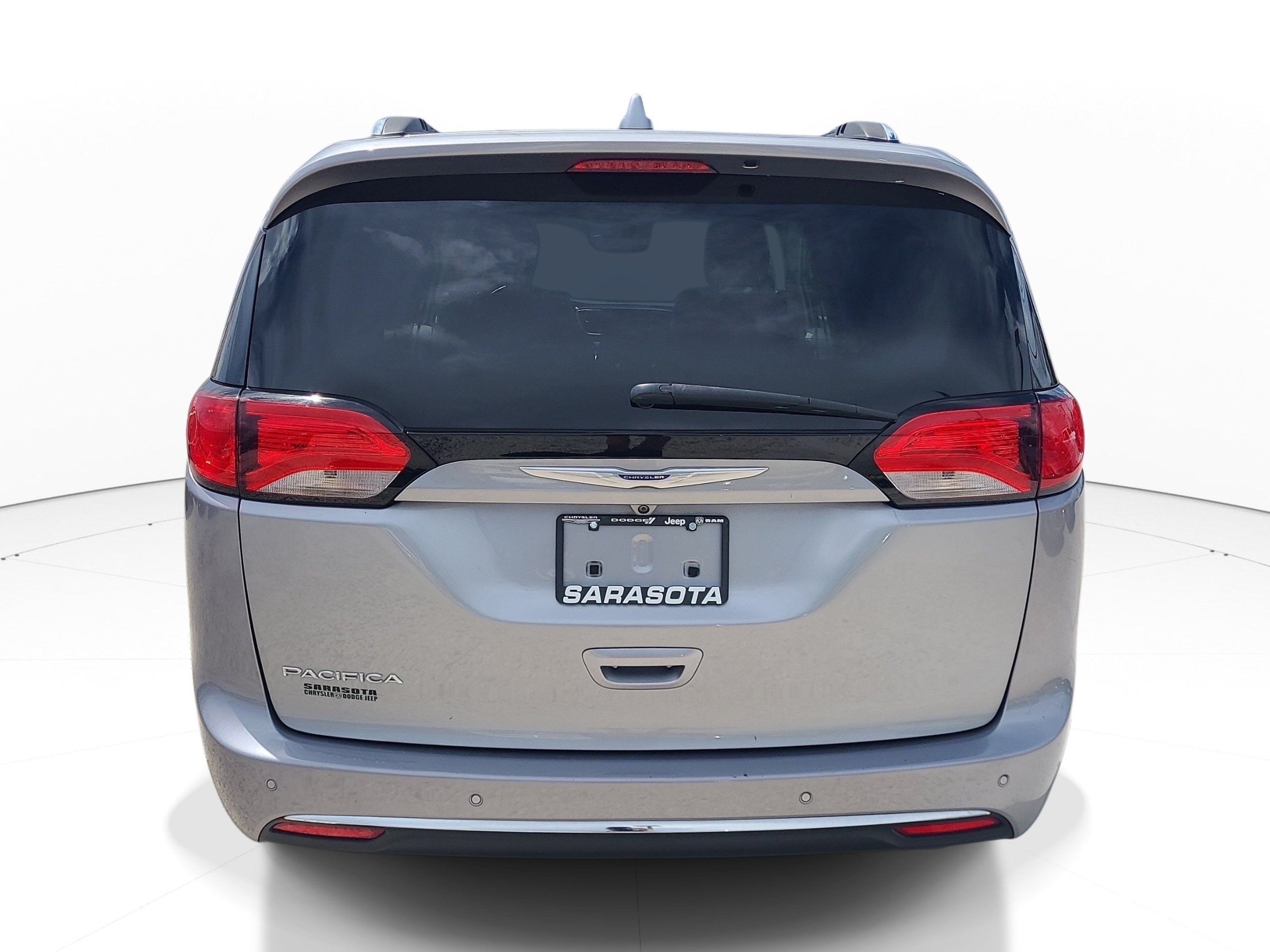 Used 2019 Chrysler Pacifica Touring-L Plus w/ Advanced Safetytec Group FWD image 5