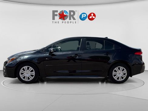 Used 2022 Toyota Corolla SE image 2
