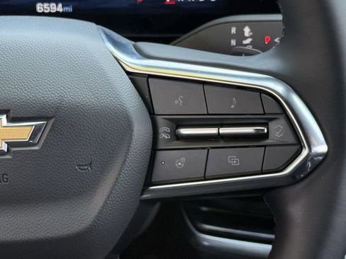 Used 2026 Chevrolet Equinox LT w/ Convenience Package II image 16