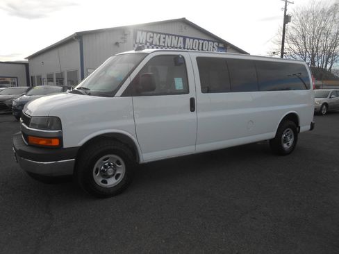 Used 2017 Chevrolet Express 3500 LT w/ LT Preferred Equipment Group image 6