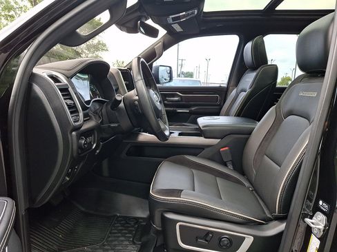 Used 2021 RAM 1500 Laramie AWD/4WD image 22