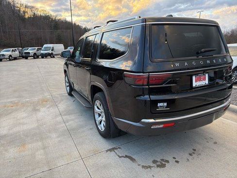 Used 2022 Jeep Wagoneer Series II AWD/4WD image 5