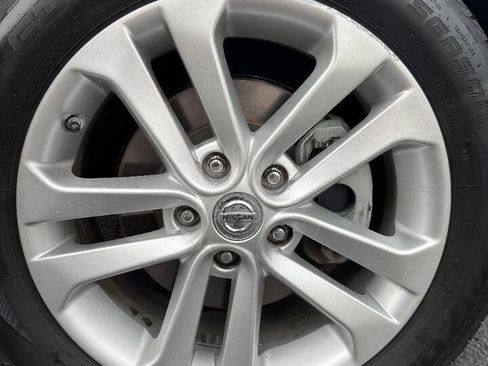 Used 2016 Nissan Juke S FWD image 9