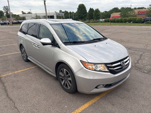 Used 2015 Honda Odyssey Touring image 19