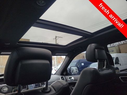 Used 2020 Jeep Grand Cherokee Limited w/ Luxury Group II image 12