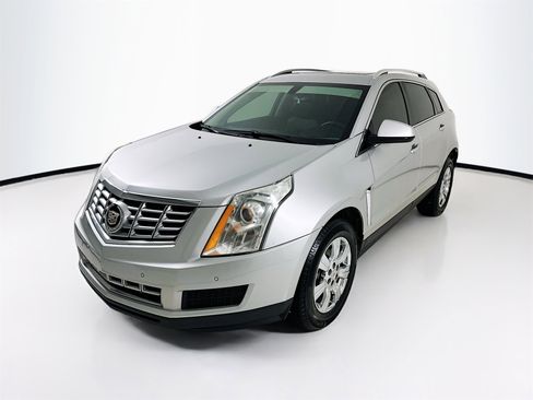 Used 2016 Cadillac SRX Luxury image 3