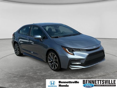 Used 2021 Toyota Corolla SE FWD image 3