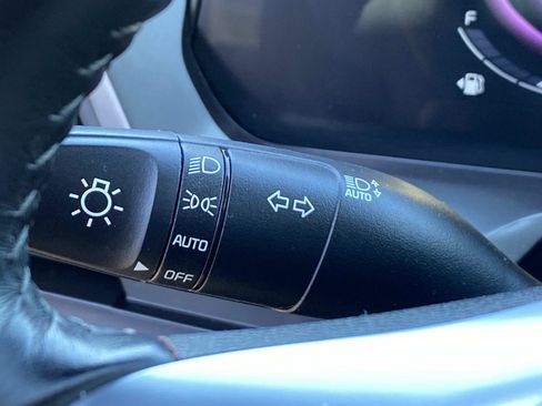 Used 2025 Kia Telluride S AWD/4WD image 19