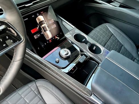 Used 2025 Cadillac Escalade V w/ LPO, ONYX Package image 16