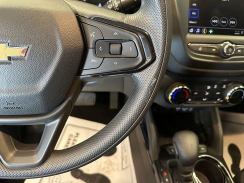 Used 2023 Chevrolet TrailBlazer LT AWD/4WD image 12