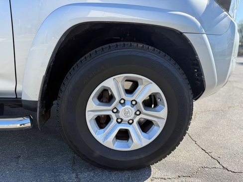 Used 2018 Toyota 4Runner SR5 image 23