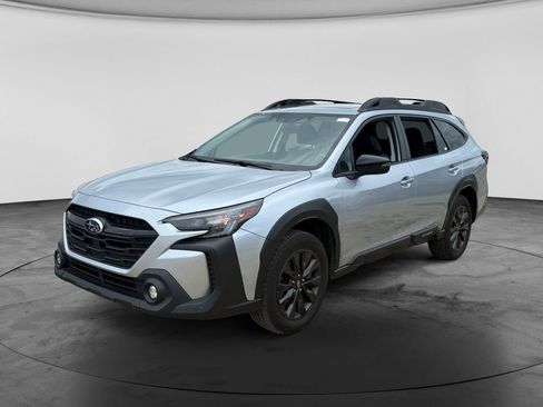 Used 2025 Subaru Outback Onyx Edition AWD/4WD image 5
