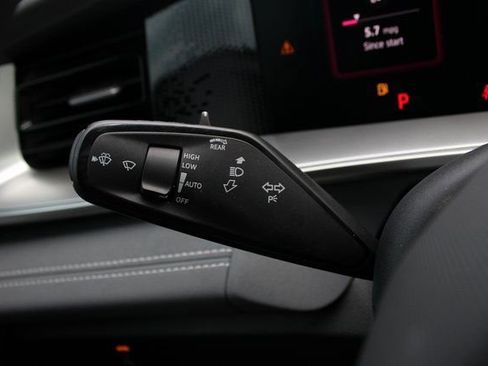 New 2025 Volkswagen Tiguan SE R-Line AWD/4WD image 13