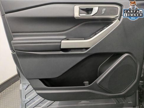 Used 2023 Ford Explorer XLT w/ Equipment Group 202A AWD/4WD image 8