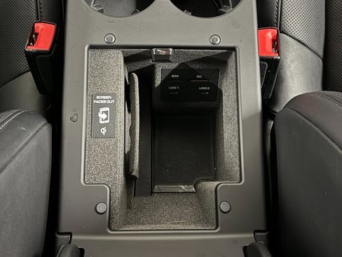 Certified 2026 Porsche Macan image 23