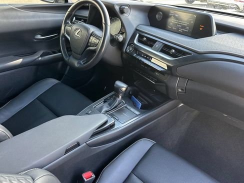 Used 2019 Lexus UX 200 w/ Premium Package FWD image 20