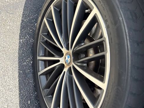 Used 2023 BMW 530i w/ Premium Package RWD image 6