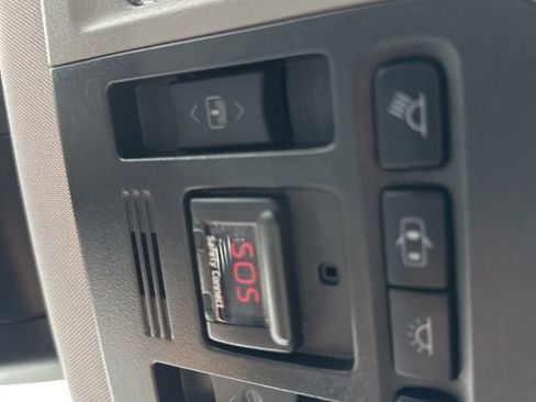 Used 2019 Toyota Camry XSE image 30