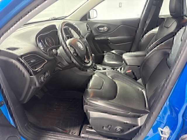 Used 2021 Jeep Cherokee Latitude Plus AWD/4WD image 12