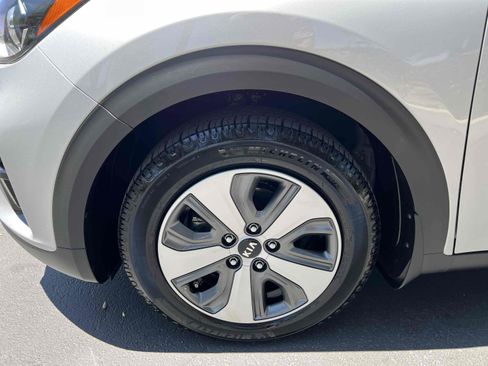 Used 2020 Kia Niro LX FWD image 67