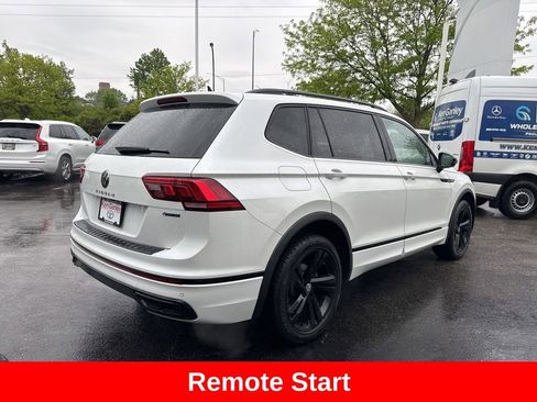 Used 2023 Volkswagen Tiguan SE R-Line AWD/4WD image 7