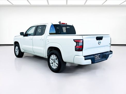 Used 2022 Nissan Frontier SV image 6
