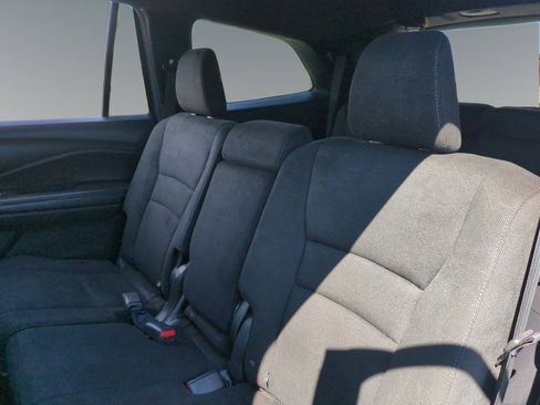 Used 2022 Honda Pilot Sport image 13