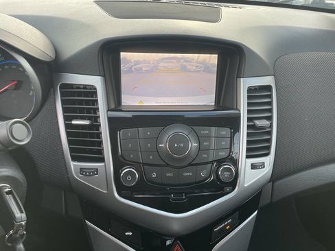 Used 2015 Chevrolet Cruze LT w/ Sun And Sound Package image 24