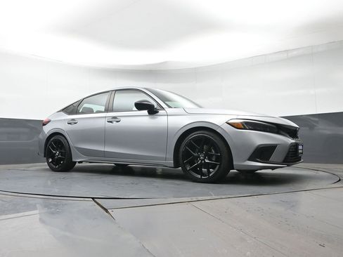 Used 2023 Honda Civic Sport image 29