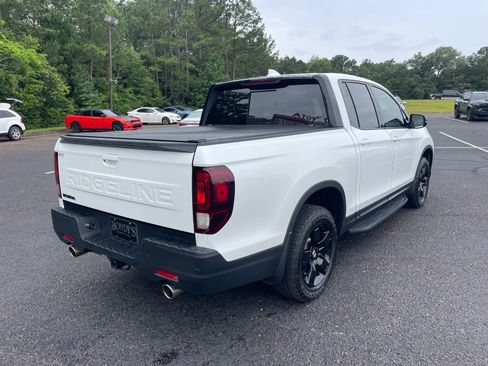 Used 2025 Honda Ridgeline Black Edition image 17