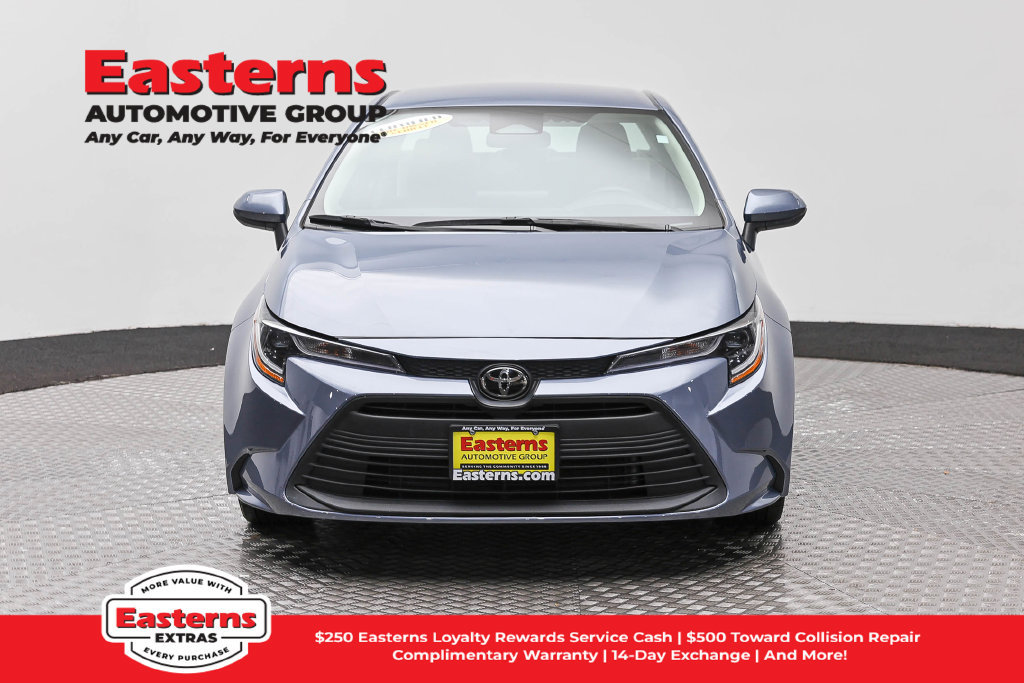 Used 2024 Toyota Corolla LE FWD image 3