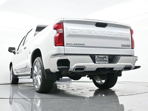 Used 2022 Chevrolet Silverado 1500 High Country w/ Technology Package image 50
