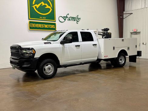 Used 2024 RAM 3500 Tradesman AWD/4WD image 3