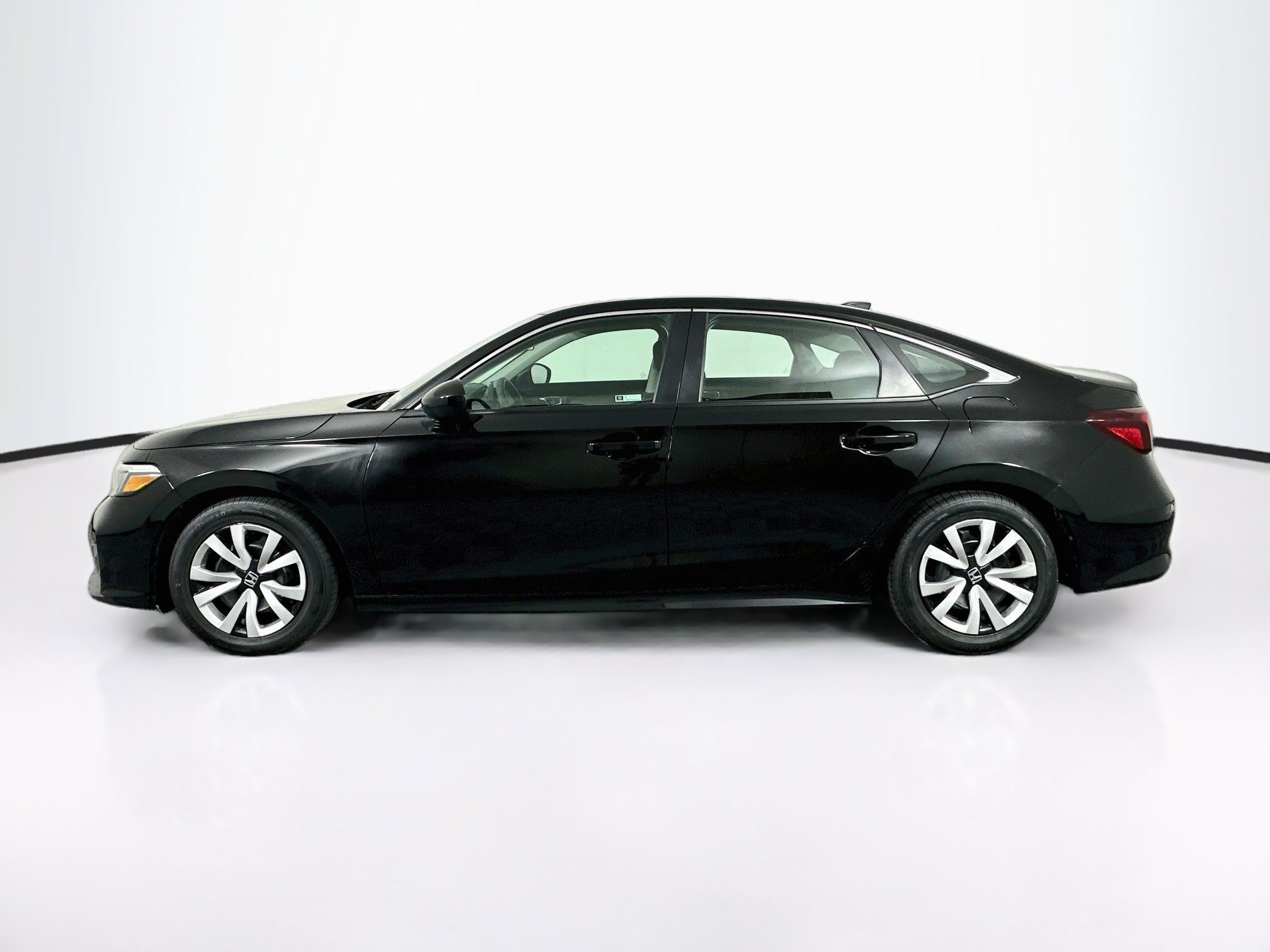 Used 2025 Honda Civic LX image 4